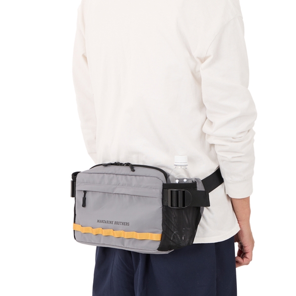 【マンダリンブラザーズ】ウォーキングボディバッグ グレイ