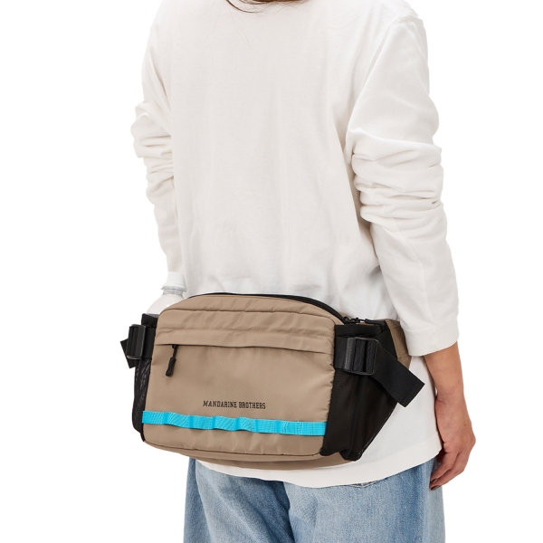 【マンダリンブラザーズ】ウォーキングボディバッグ ベージュ