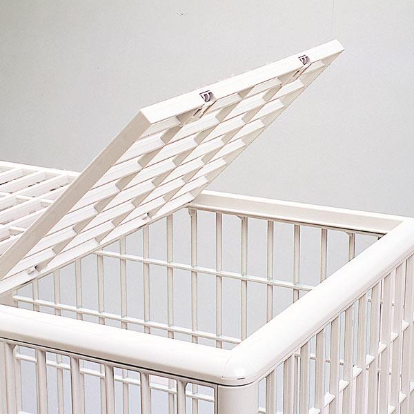 プラケージ 天井にも扉付きで上からの出し入れも可能。※リニューアル前の色です。