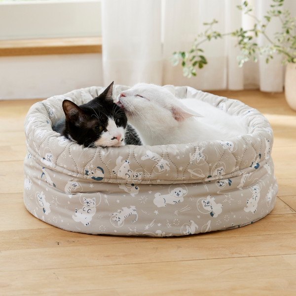 ★洗える　まあるいベッド 直径45㎝なので多頭でギュッと眠れます。