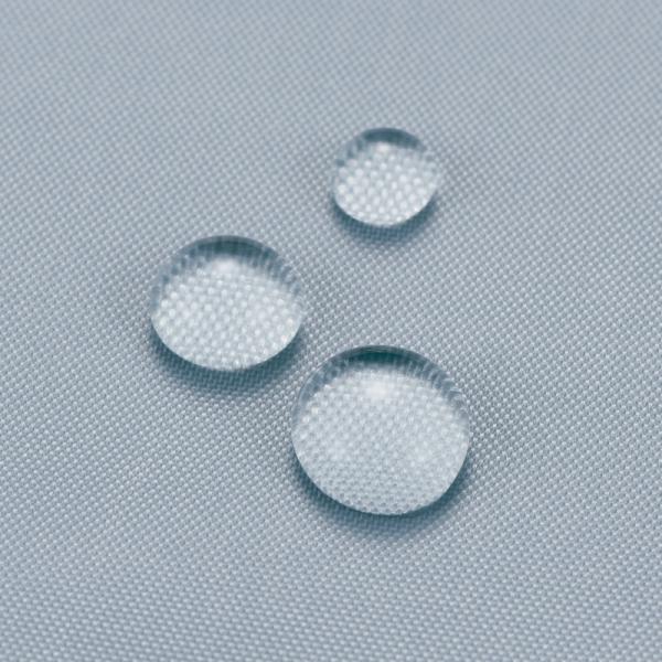 ひやひやジェルスクエアベッド 水を弾くはっ水生地で、汚れてもサッと拭くだけ。