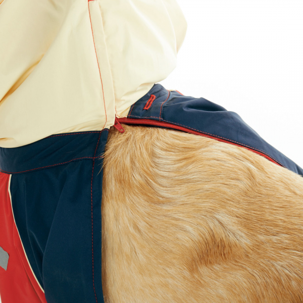 【ウォームハートカンパニー】ＪコートＢレインコート （超撥水犬用レインコート） あらかじめファスナーの先端がつながった状態で着せやすい。