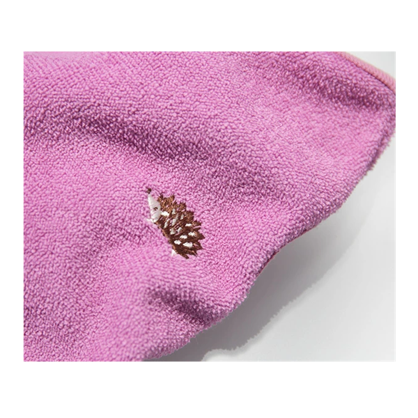 【犬と生活】リラックスパイルタンク ハリネズミの刺繍のワンポイント