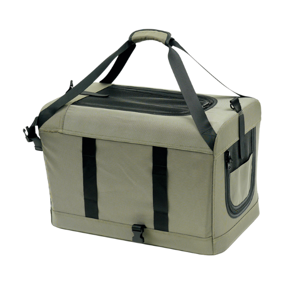 ドライブボックスキャリー 背中のベルトにシートベルトを通して固定できます。