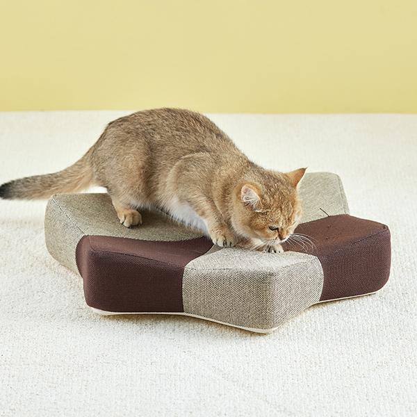 爪とぎクッション　ガリぼろスター 思いっきりほりほりできる！