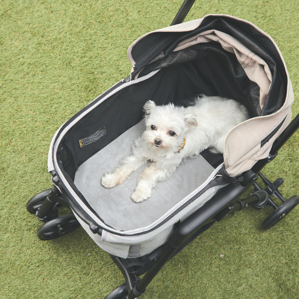 エクストラ　ヒーティングパッドスエード アーバングレイ／カートに敷けば、お外でもあったか。