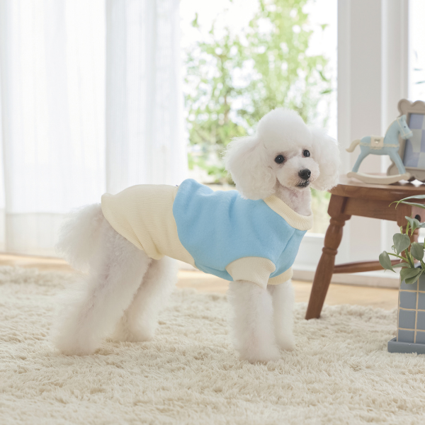 あったかスリーパー 女の子用・サックス （バスト30～38のサイズを着用 /モデルサイズ：バスト35cm）