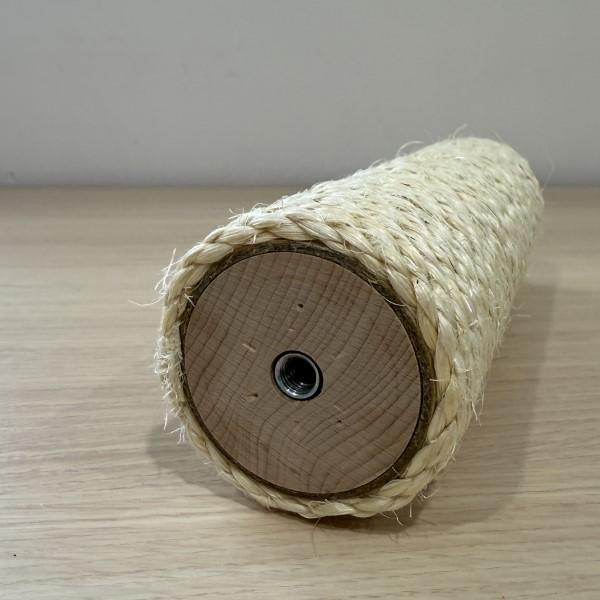 キャットタワー シエロ（高さ141cm　据え置き型　日本製　大型猫） 柱の断面には丈夫な木製キャップを使用しており、揺れが少なく安定感があります。