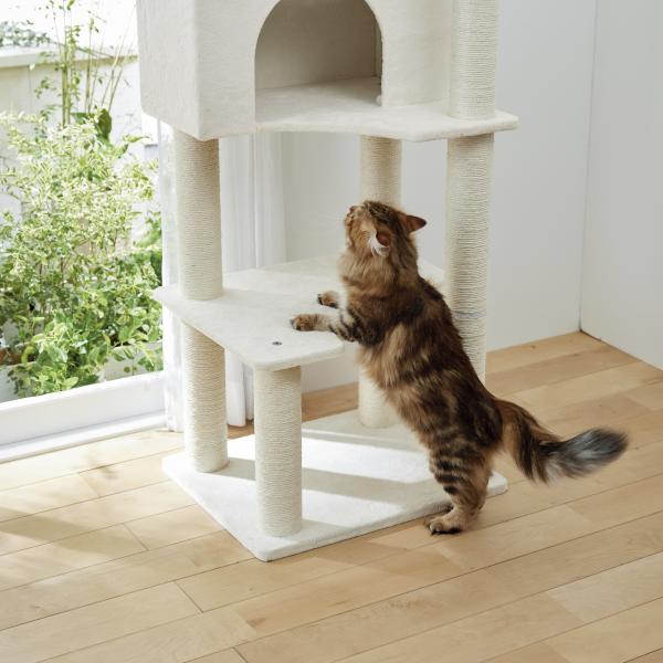 ゆったりハンモックスリムタワー（高さ155cm　据え置き型　スリム　ハウス） リズムよく登れる棚板配置。