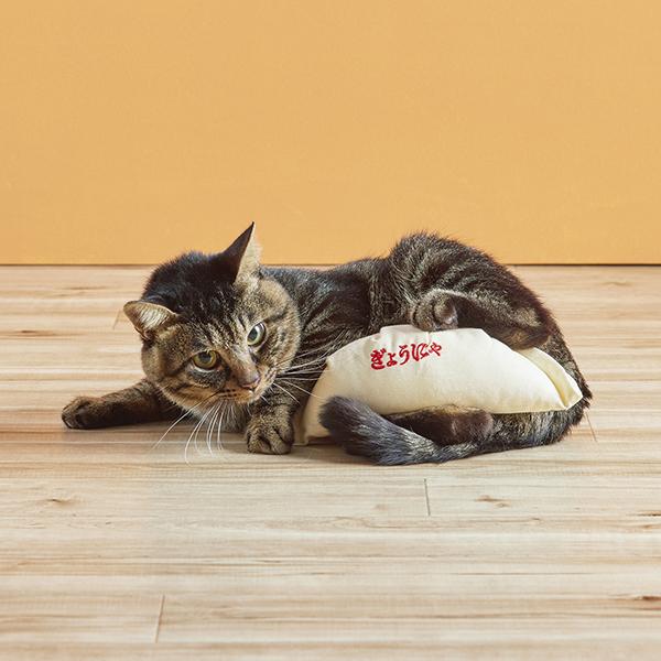 けり餃子 渡さにゃいのだ！（またたび有り／刺繍レッド）