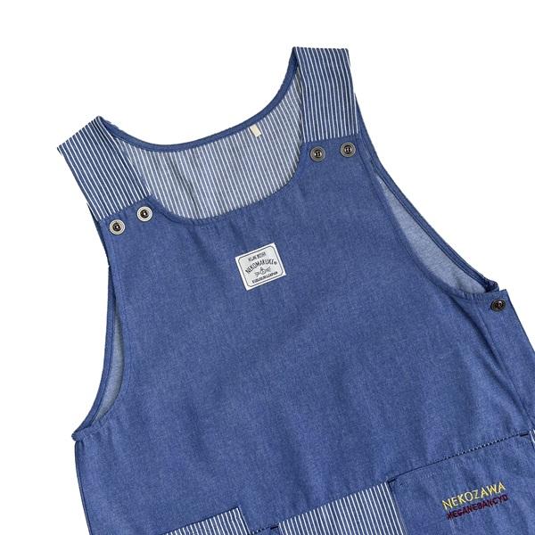 ネコまるけ　デニム調 脇釦あきエプロン デニム調のやわらかな風合いの生地です