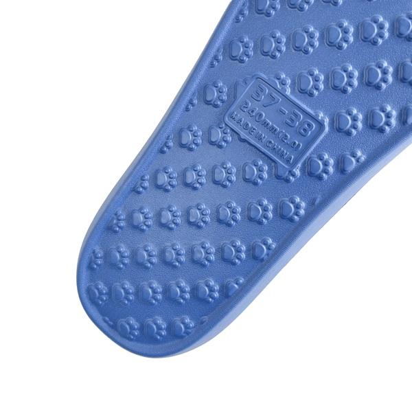 ネコまるけ　モチーフサンダル 底面にも肉球柄。