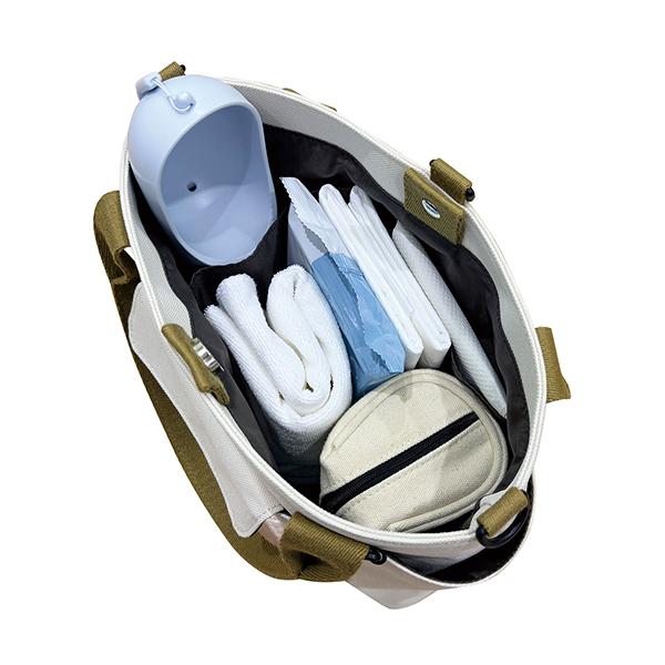 ３ＷＡＹお散歩バッグ 仕切りや内ポケット付き。お散歩用品がたくさん入ります。