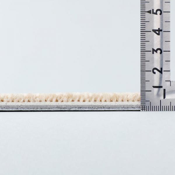 ウィズペットフロア 厚さ0.9cmで底つき感なし。（床暖房OK）