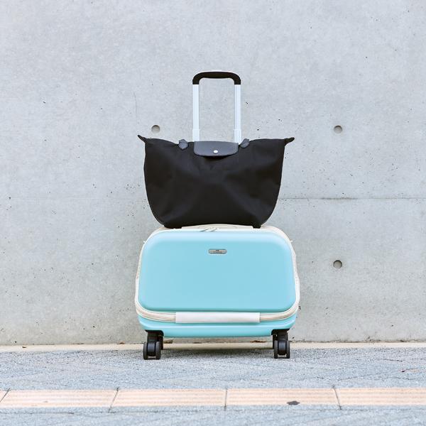 ＯＳＯＴＯ　コロフィー キャリーの上に荷物を乗せられます。