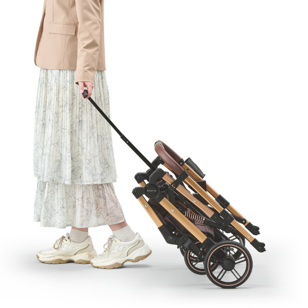 ＯＳＯＴＯ　グレース　ＲＣ キャメル／キャリーハンドル付きで、折りたたみ後の持ち運びもラクラク。