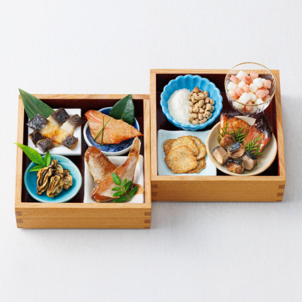 ドットわん究極のご褒美　午（うま）おせち 七宝さかな / ※重箱、食器、飾りは付属しておりません。