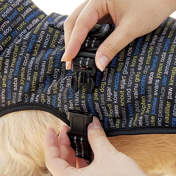 ラティア×ハクサン　ダウンジャケット 頭も足も通さず簡単着脱。