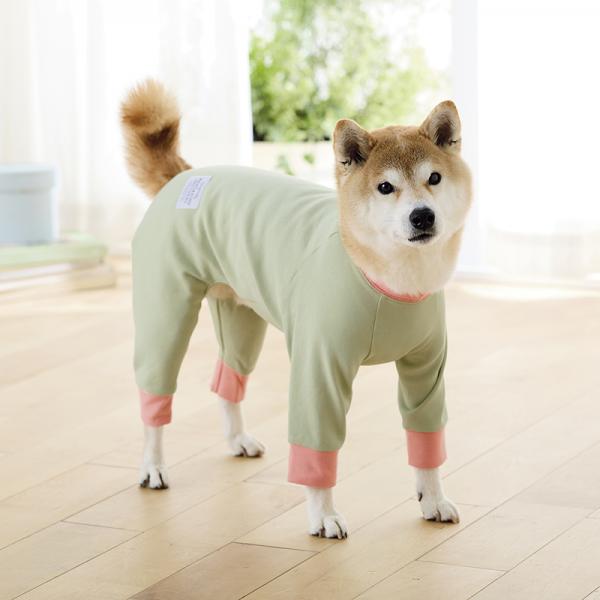 【マンダリンブラザース】テンターケアパジャマ ピスタチオ/ＸＸＬを着用/モデルサイズ：背丈35㎝