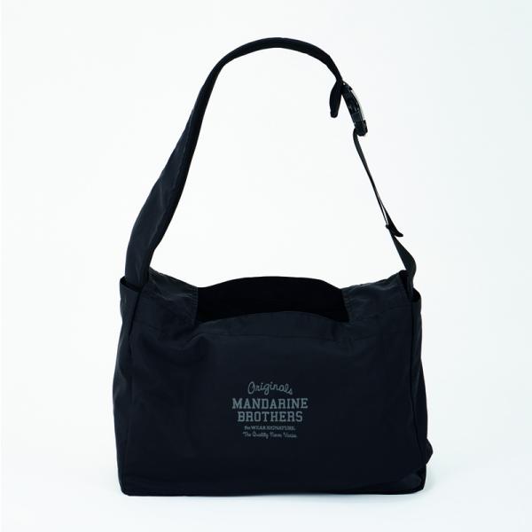 オールメッシュショルダーバッグ 付属のはっ水カバーで雨の日や電車・バスでの移動時も安心。