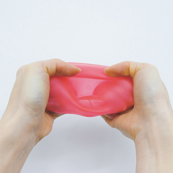 パウテクト（犬用オールシーズンブーツ） 耐久性が高く柔らかく伸びるエストラマー素材を使用。