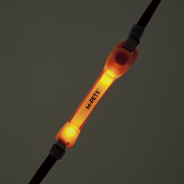 フラッシュLEDバンド 高光度LEDライトは、 300m先でも見える高い視認性。