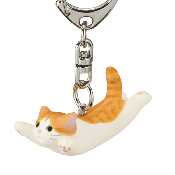 跳ぶにゃん　キーホルダー チャトラ白