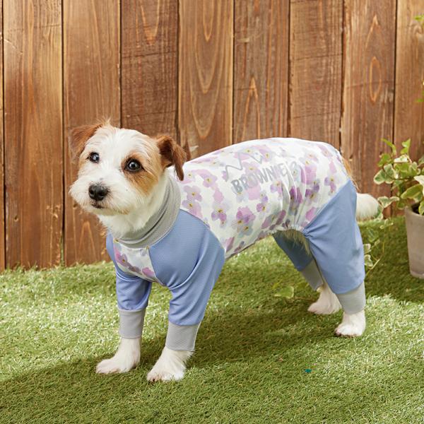 【BROWNIE'S（ブラウニーズ）】花柄アクティブロンパース パープル・Lを着用　モデルサイズ：背丈30cm