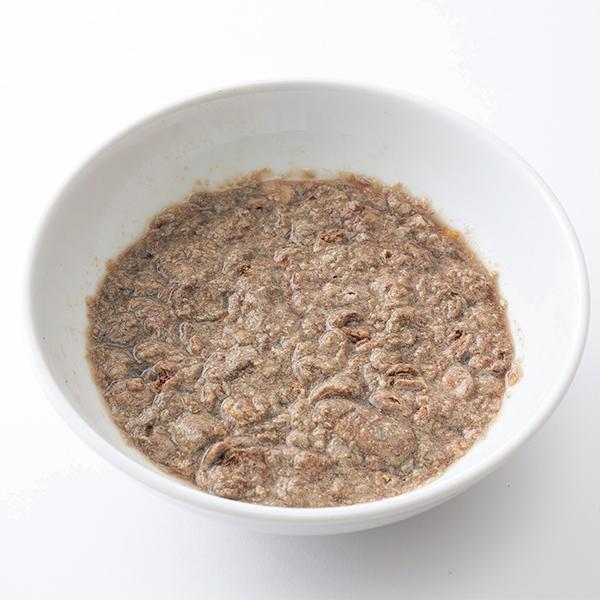 Ｋ９ナチュラル　フリーズドライ　ビーフ＆ホキ フード1：水３の割合でふやかします