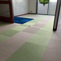 ピタッと吸着タイルマット　スクエア